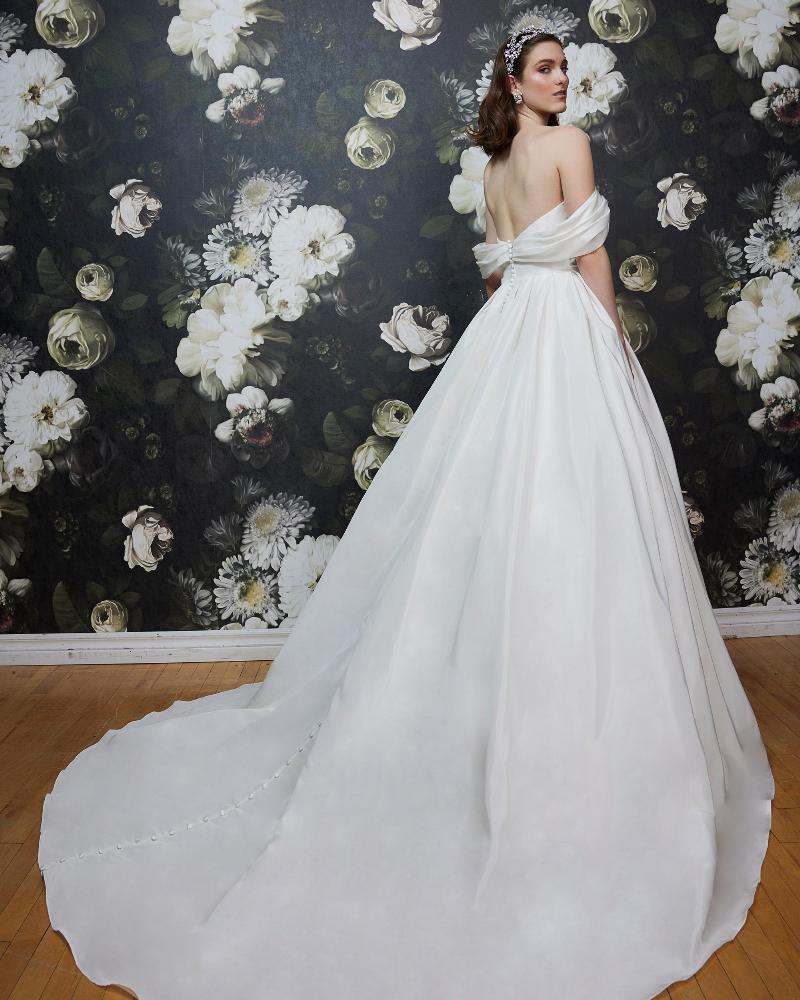 La23255 simple off the shoulder wedding dress with sleeves and pockets2